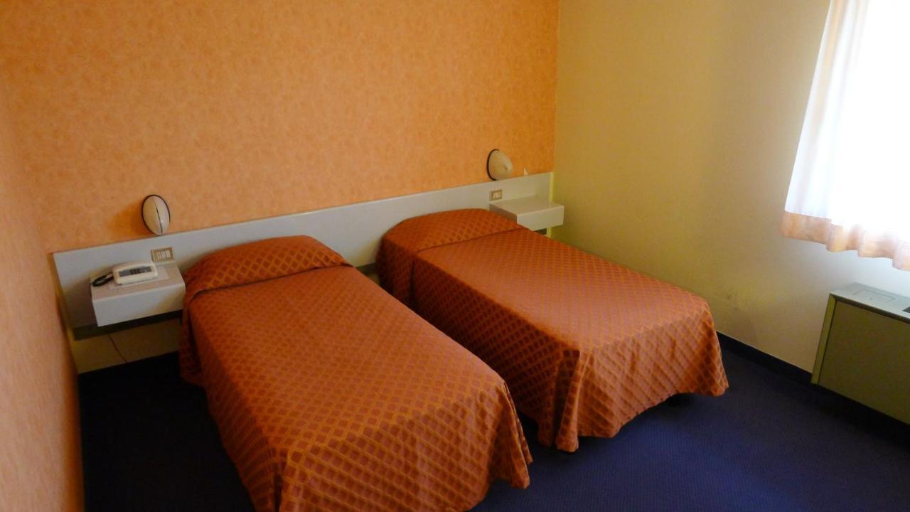Hotel Grassetti Piediripa Chambre photo